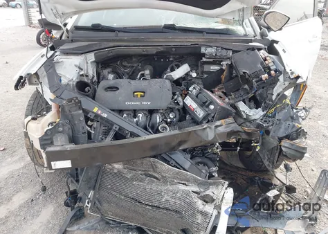 2018 Hyundai Elantra Value Edition z USA, uszkodzony, nr VIN 5NPD84LF3JH360062